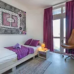 公寓 Balu, A Charming With Pool Near Pula