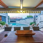 Balu, A Charming With Pool Near Pula