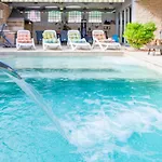 Balu, A Charming With Pool Near Pula * Vinkuran