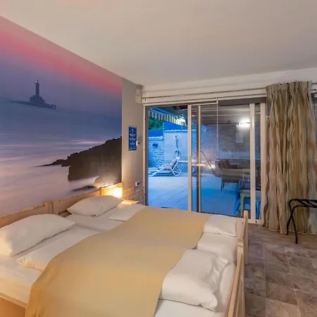 Balu, A Charming With Pool Near Pula Vinkuran